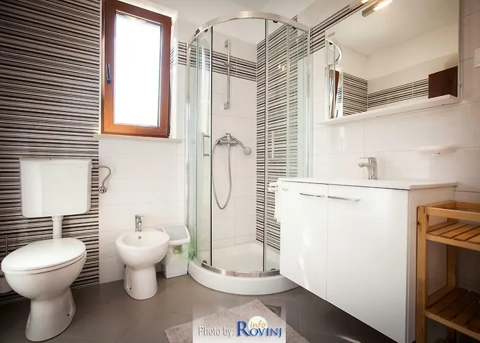 Ondina 2 * Ρόβινι